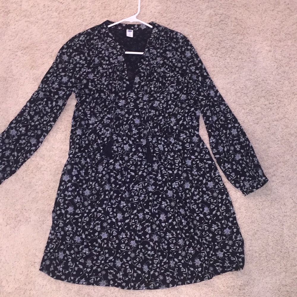 black and white floral dress